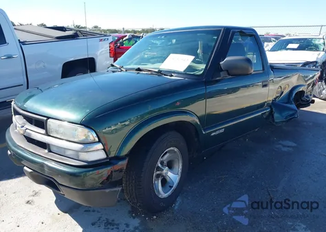 2002 Chevrolet S-10 Ls z USA, uszkodzony, nr VIN 1GCCS145628101373
